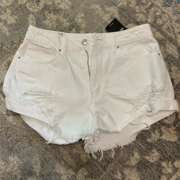 White forever 21 shorts - Picture 1 of 3